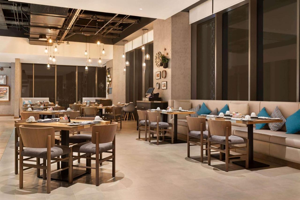 Mercure Dubai Gold District Buitenkant foto
